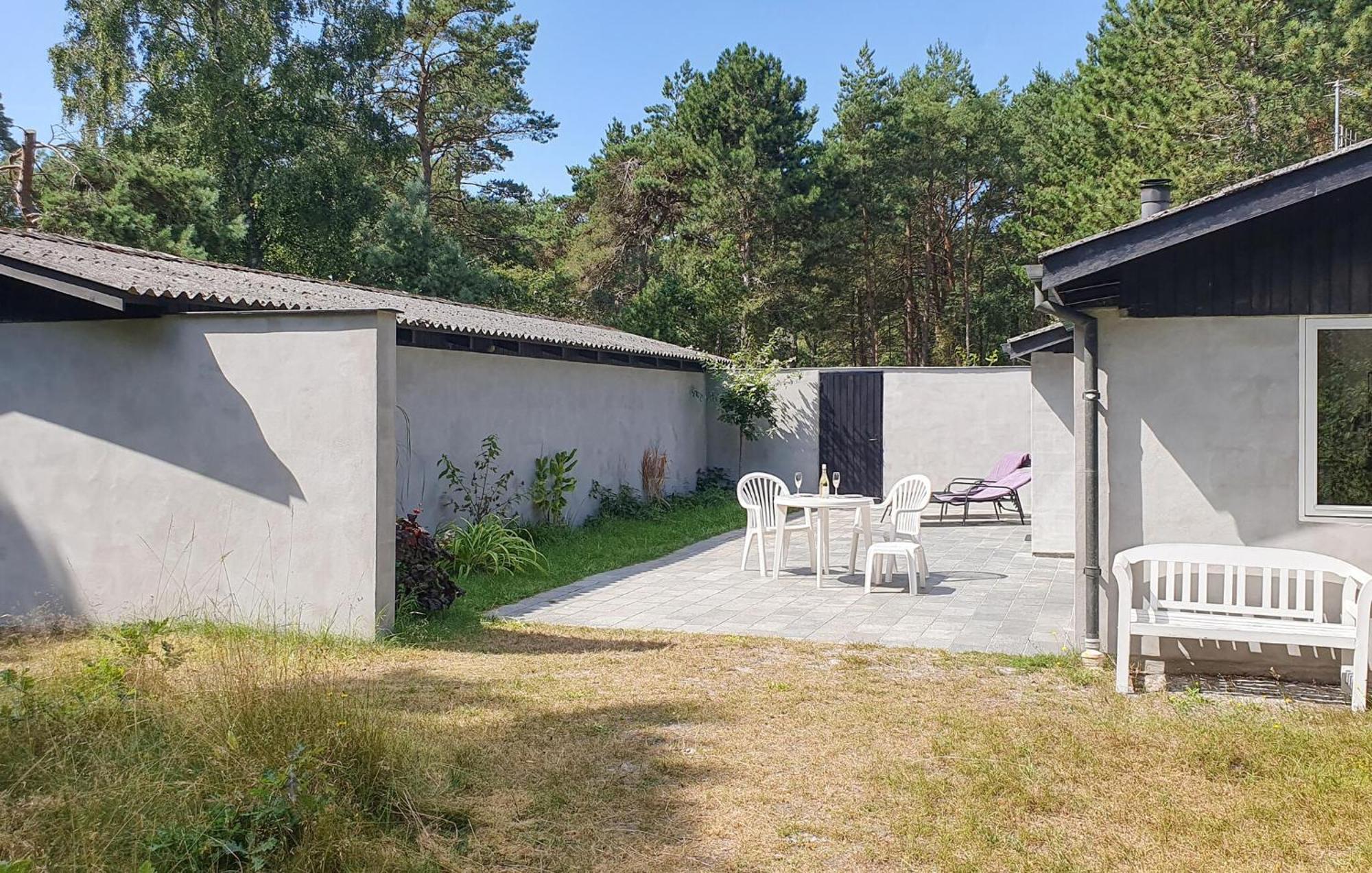 3 Bedroom Awesome Home In Neksø Exteriör bild
