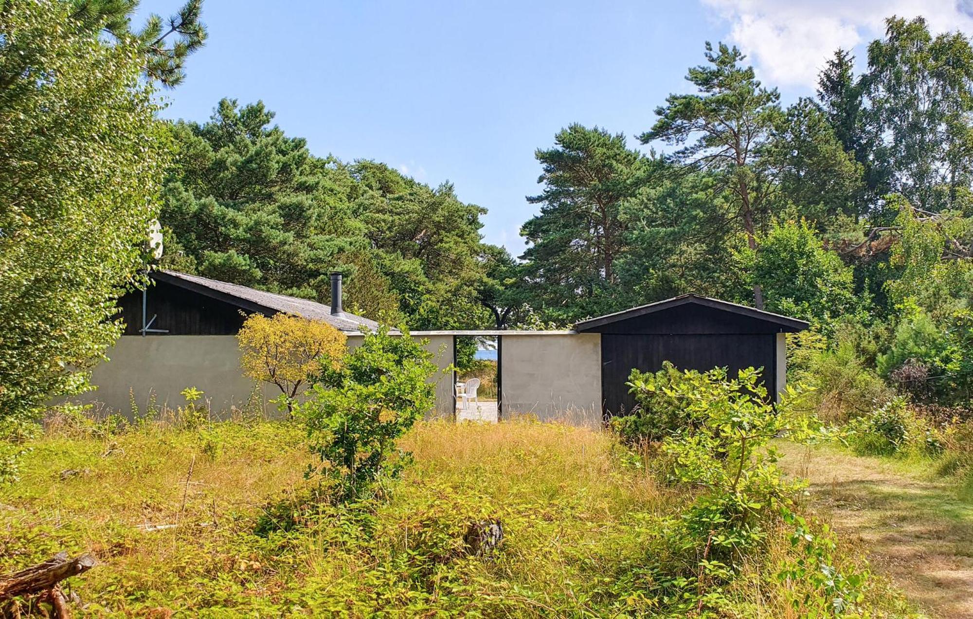 3 Bedroom Awesome Home In Neksø Exteriör bild